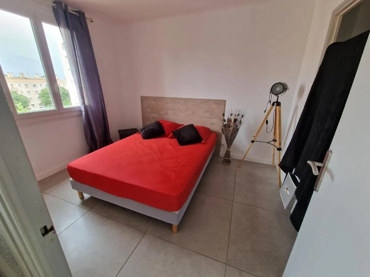 Appartement Appparement T3 Marseille 13009 0*,